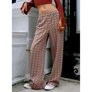 Urban Outfitters Pink Daisy Retro Floral Wide-Leg Pant Trousers